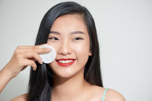 beauty woman sponge clear face