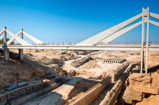 construction of the new bridge in progress