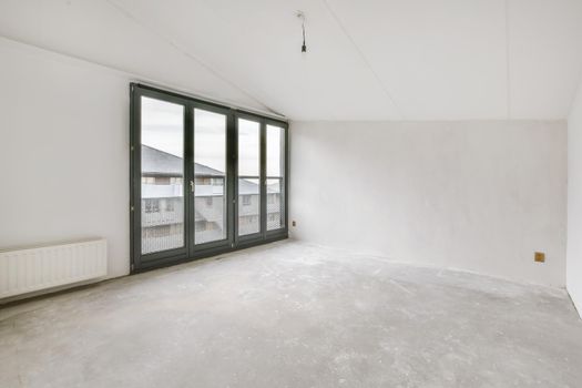 Spacious bright and pretty room with large windows and parquet floor