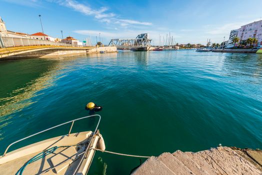 Sète is an important port city in the south-east of France, located in Occitanie. It is bordered by the Thau lagoon, a saltwater lagoon which is home to various animal species. Along a narrow isthmus, the Mediterranean coast of Sète is made up of sandy beaches.