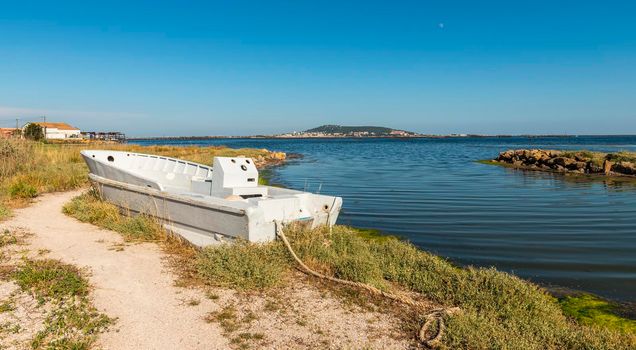 Sète is an important port city in the south-east of France, located in Occitanie. It is bordered by the Thau lagoon, a saltwater lagoon which is home to various animal species. Along a narrow isthmus, the Mediterranean coast of Sète is made up of sandy beaches.