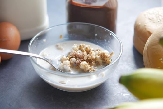 muesli chocolate flavor cereal breakfast in bowl .