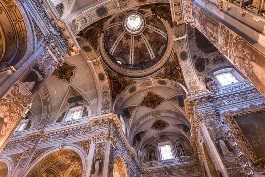 SEVILLE, ANDALUSIA, SPAIN, MAY, 25, 2017 : interiors  of  Santa maria Magdalena church, may 25, 2017, in Seville, andalusia, spain