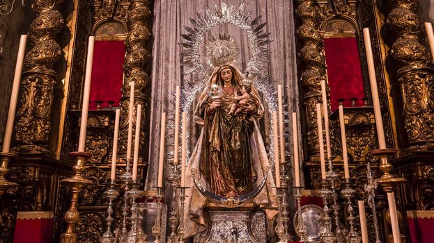 SEVILLE, ANDALUSIA, SPAIN, MAY, 25, 2017 : interiors  of  Santa maria Magdalena church, may 25, 2017, in Seville, andalusia, spain