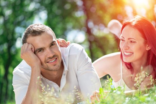 A couple on a date in the park. Spend time with loved ones.