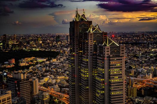 Sunset view of the city landscape of Shinjuku seen from the observation deck of Tokyo Metropolitan Government Office. Shooting Location: Tokyo metropolitan area