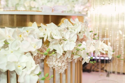 Floral decorations for holidays and wedding dinner