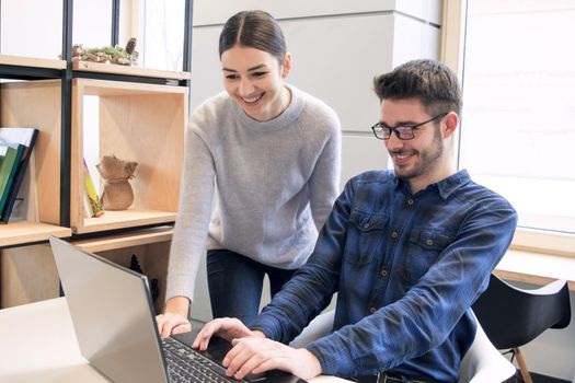 Happy freelancers and financial specialist outsourcing. Young girl and man in tech company, employee communication. Digital business workday. Startup with optimistic future.