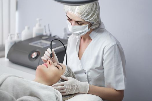 Ultrasonic cavitation, facial cleansing in the cosmetology office