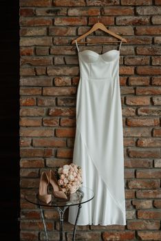 perfect wedding dress on the wedding day