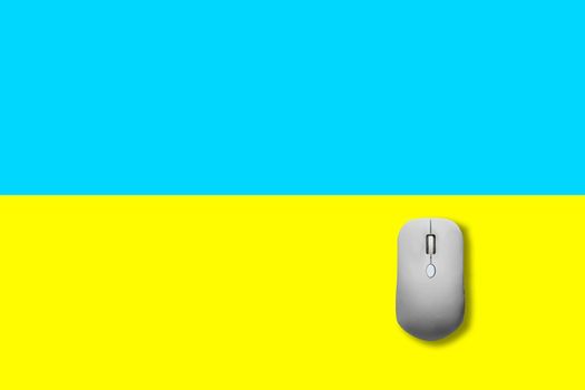 Realistic mesh mouse illustration on the background of the flag of Ukraine