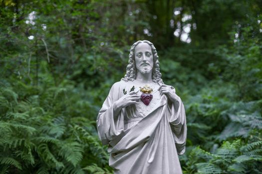 Statue of Jesus with a heart