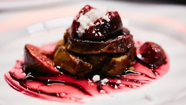 Grilled foie gras, a delicious dish for dinner