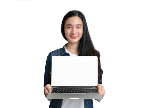 Asian woman entrepreneur showing laptop with white screen
