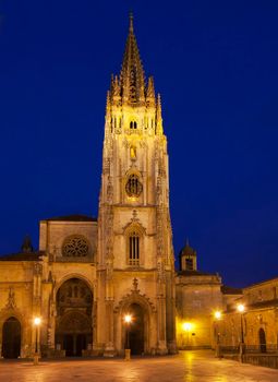 The San Salvador Cathedral and La Regenta statue, Oviedo, Spain