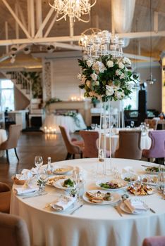 Banquet hall for weddings, banquet hall decoration, atmospheric decor