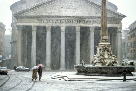 old picture (1985) of unusual snowfall in Rome - pantheon - Rome - Lazio - Italy