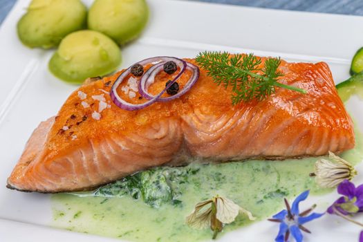 Salmon steak in sorrel sauce