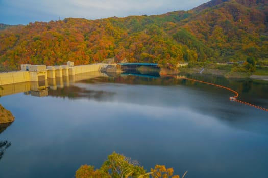 Autumn leaves and Yatsuta Dam (Gunma Prefecture). Shooting Location: Gunma Prefecture