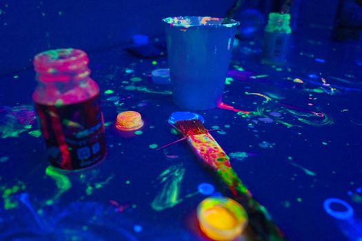Image of fluorescent paint. Shooting Location: Tokyo metropolitan area