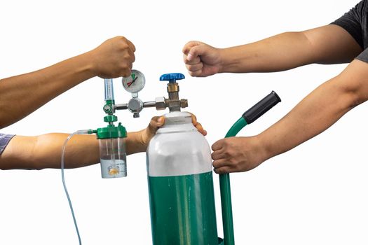 Covid-19 crisis, oxygen shortage cylinder