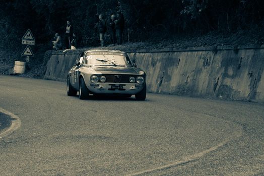 PESARO COLLE SAN BARTOLO , ITALY - OTT 10 - 2021 : ALFA ROMEO JUNIOR SCALINO on an old racing car in rally