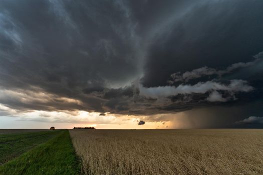 Prairie Storm Canada Summer time clouds warning