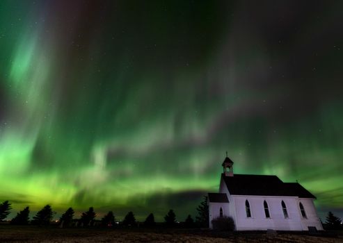 Aurora explosion in Saskatchewan Canada very colorful pulsating