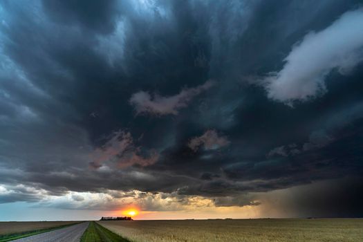 Prairie Storm Canada Summer time clouds warning