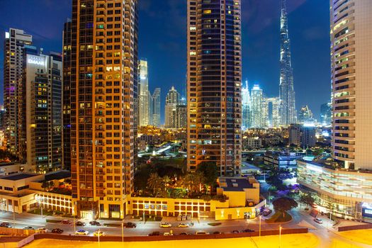 Dubai, OAE - 01 05 2020: Night Downtown View
