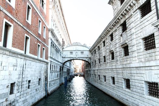 One of the many icons of Venice. The bridge of sighs (Ponte dei Sospiri)