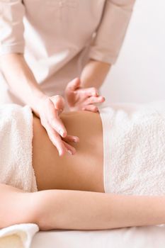relaxing abdomen massage