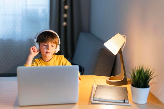 child home taking virtual courses