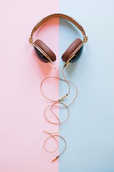 nice headphones light background