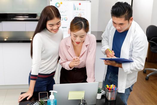 Business Team brainstorm meeting. Business start up working at Private Home Office.New generation people working New business development, Startup concept.Asian teamwork business people work at office