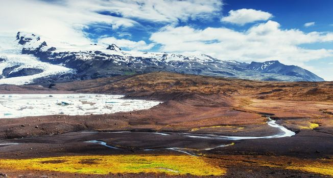 The beautiful landscape of mountains and rivers in Iceland