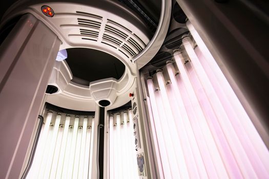 Professional machine for total body tanning with solar LEDs