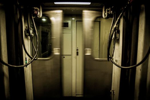 Train doors closing quickly frontally