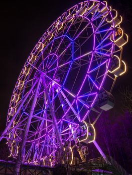 Ferris wheel at the fair ground at night