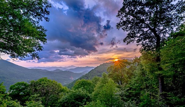 beautiful nature scenery in maggie valley north carolina