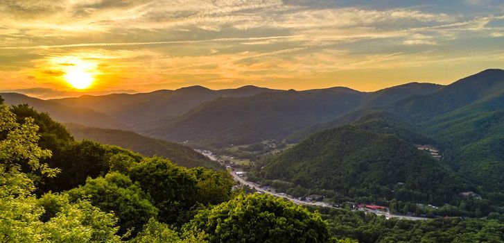 beautiful nature scenery in maggie valley north carolina