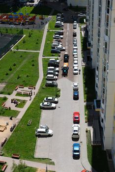 aerial view of washing of intra-door roads in an apartment complex