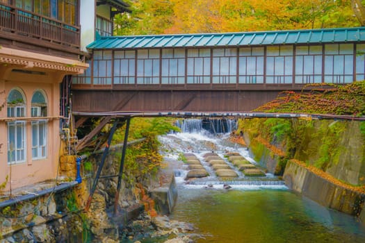 Shimanto hot spring wrapped in autumn leaves. Shooting Location: Gunma Prefecture