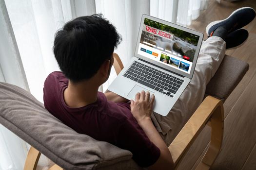 Online travel agency website for modish search and travel planning offers deal and package for flight , hotel and tour booking