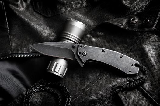 stainless steel pocketknife with blackwash finish on blade and handle