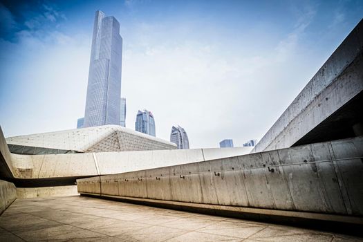 Guangzhou Opera House is a Chinese opera house in Guangzhou,in the new city of Pearl River, the Guangzhou Opera House has become one of China's three biggest theaters