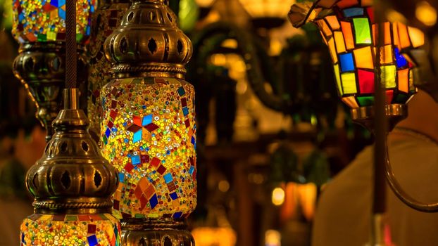 Traditional handmade Turkish lamps in souvenir shop. Mosaic of colored glass. Lamps Orientals au Grand Bazar d'Istanbul Turquie