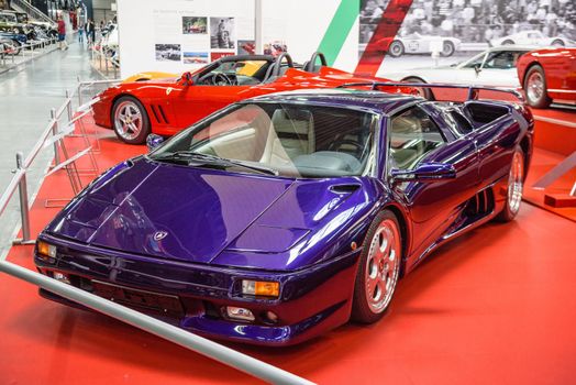 SINSHEIM, GERMANY - MAI 2022: violet purple Lamborghini Diablo VT Roadster 1998 530ps sports car