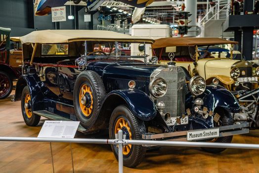 SINSHEIM, GERMANY - MAI 2022: dark blue beige Mercedes-Benz 400 K 1924 100ps