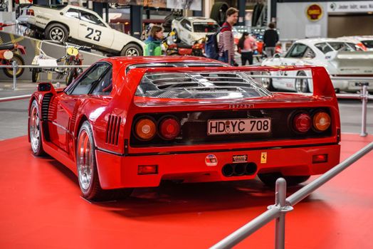SINSHEIM, GERMANY - MAI 2022: red Ferrari F40 1989 478ps sports car rear view